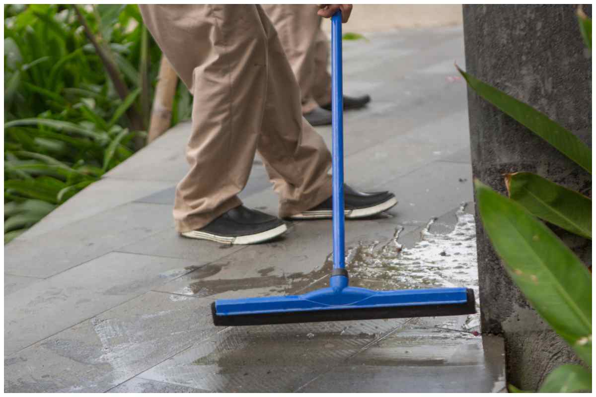 Come pulire il pavimento del terrazzo